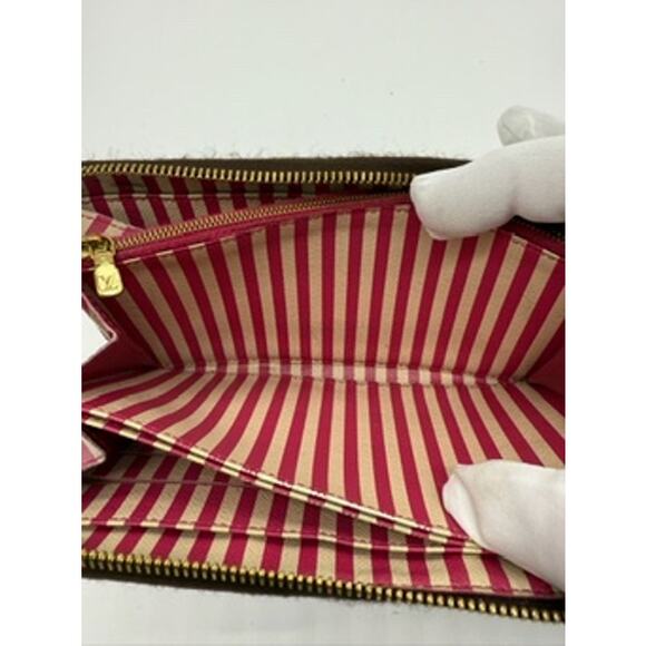 LOUIS VUITTON  Monogram 2014 Animation Silk Screen of Trunks*Limited Ed. Wallet* - Picture 12 of 16